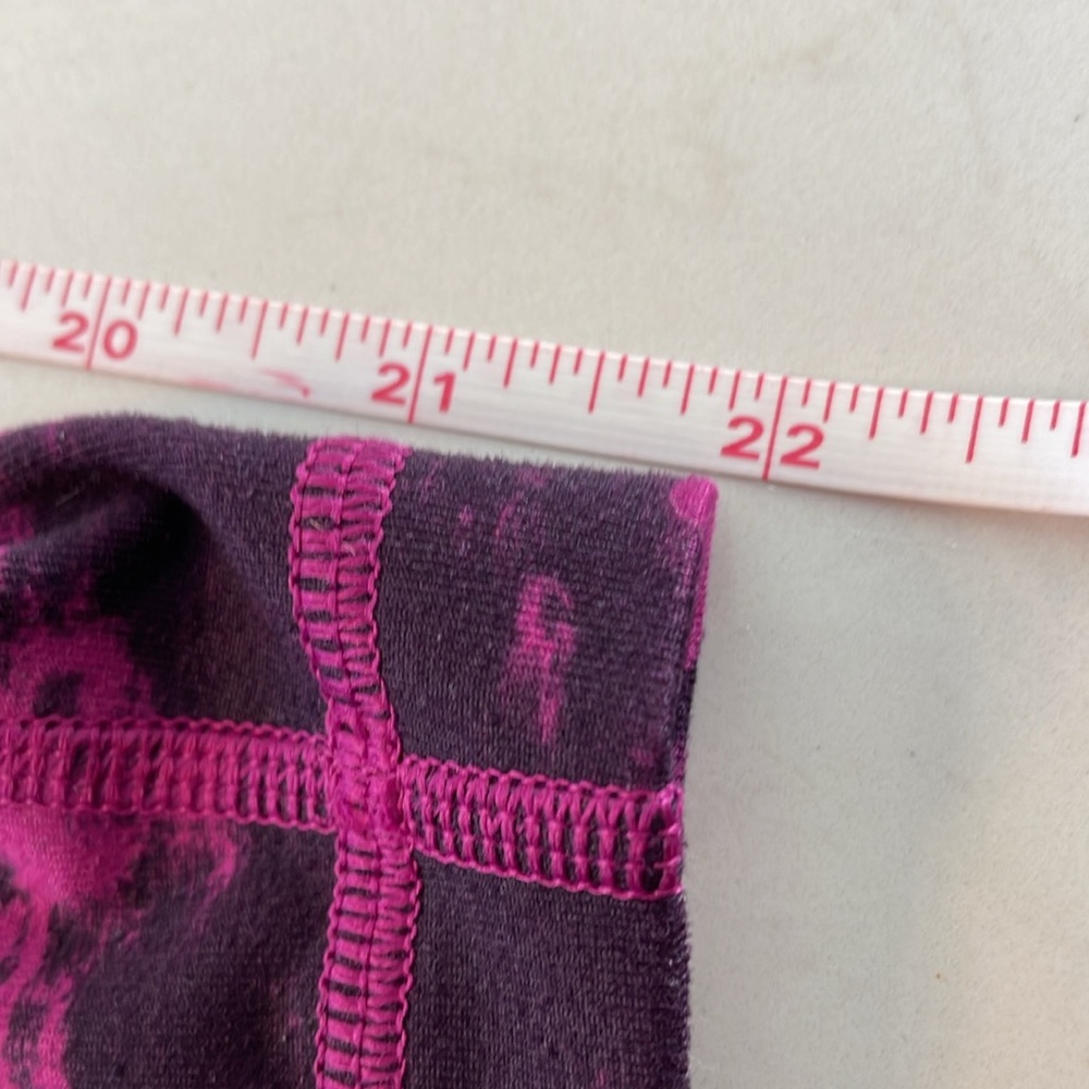 Lululemon Crop black and purple crop leggings size 4 - Picture 4 of 6